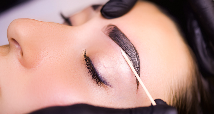 sobrancelha com henna