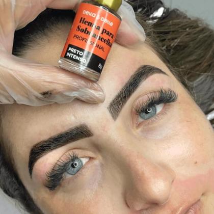 Guia completo: Como escolher a cor ideal de henna para sua sobrancelha