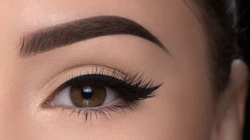 Como Escolher o Curso Ideal de Design de Sobrancelhas para Iniciantes e Profissionais