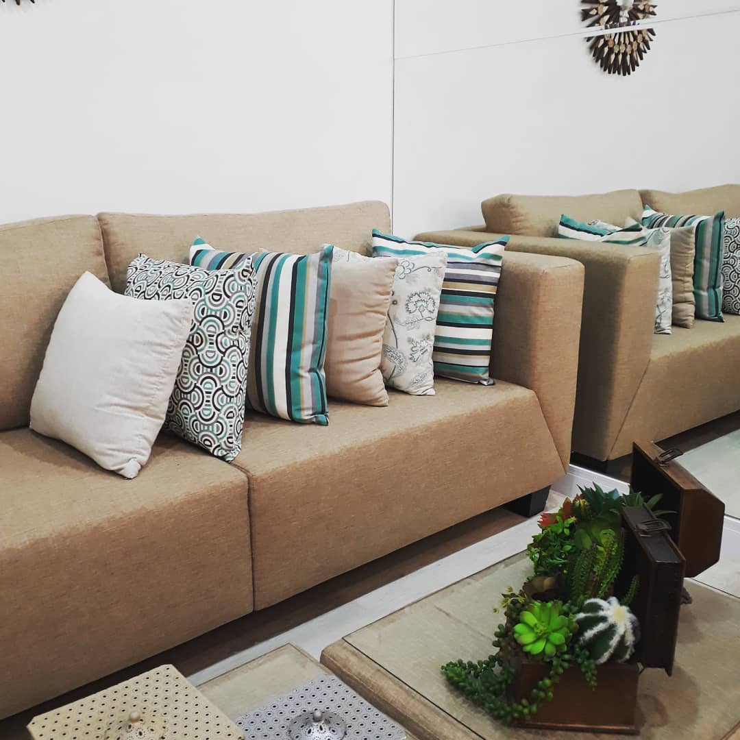 decoracao com sofa bege