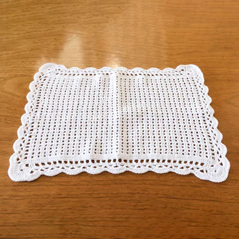Como combinar sousplat de crochê com a decoração da sua casa