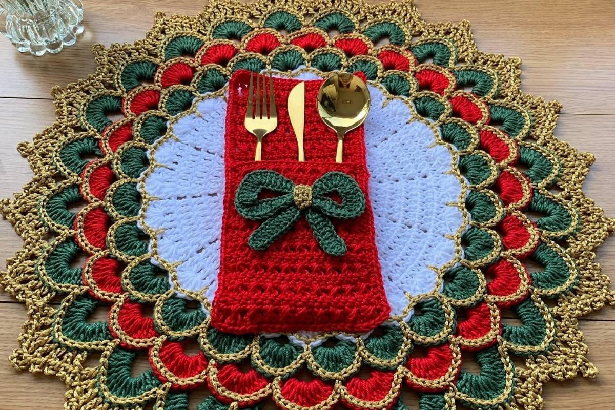 Tendências em sousplats artesanais: crochê e bordados de luxo