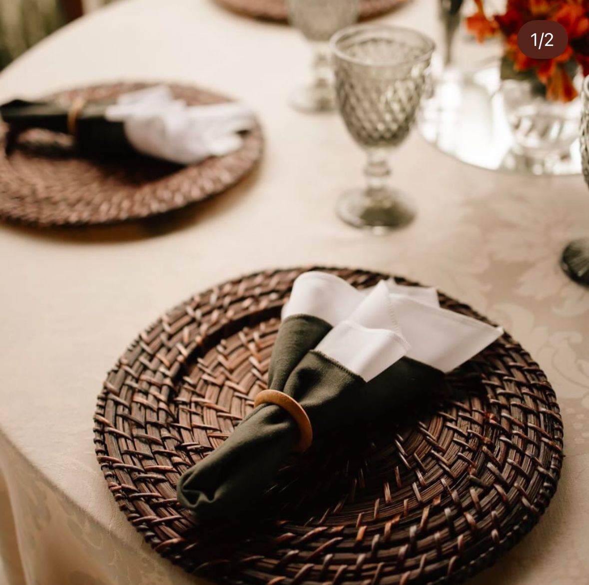 Decoração de Mesa com Sousplats: Tendências para Casamentos e Eventos Corporativos