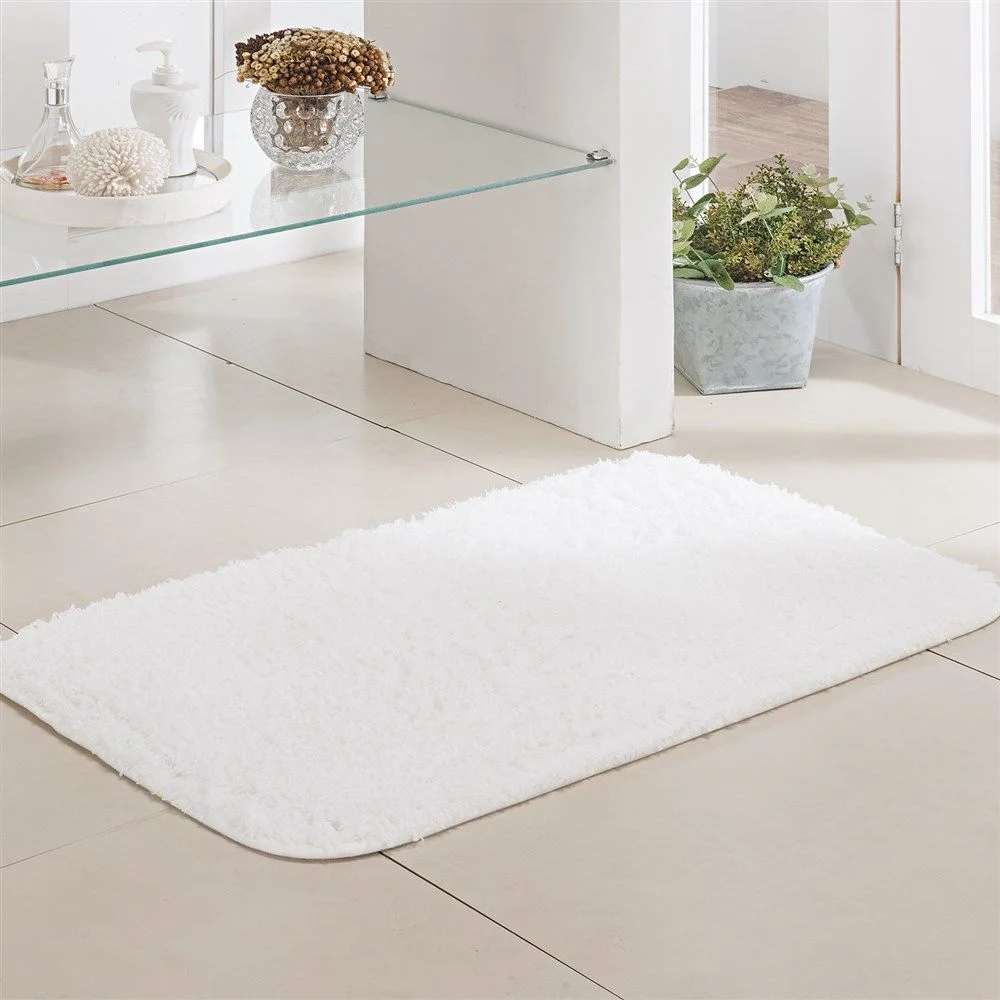 Decoração de banheiro: Usando tapetes para um toque especial