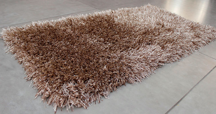 Tapetes shaggy: a tendência que une conforto e estilo