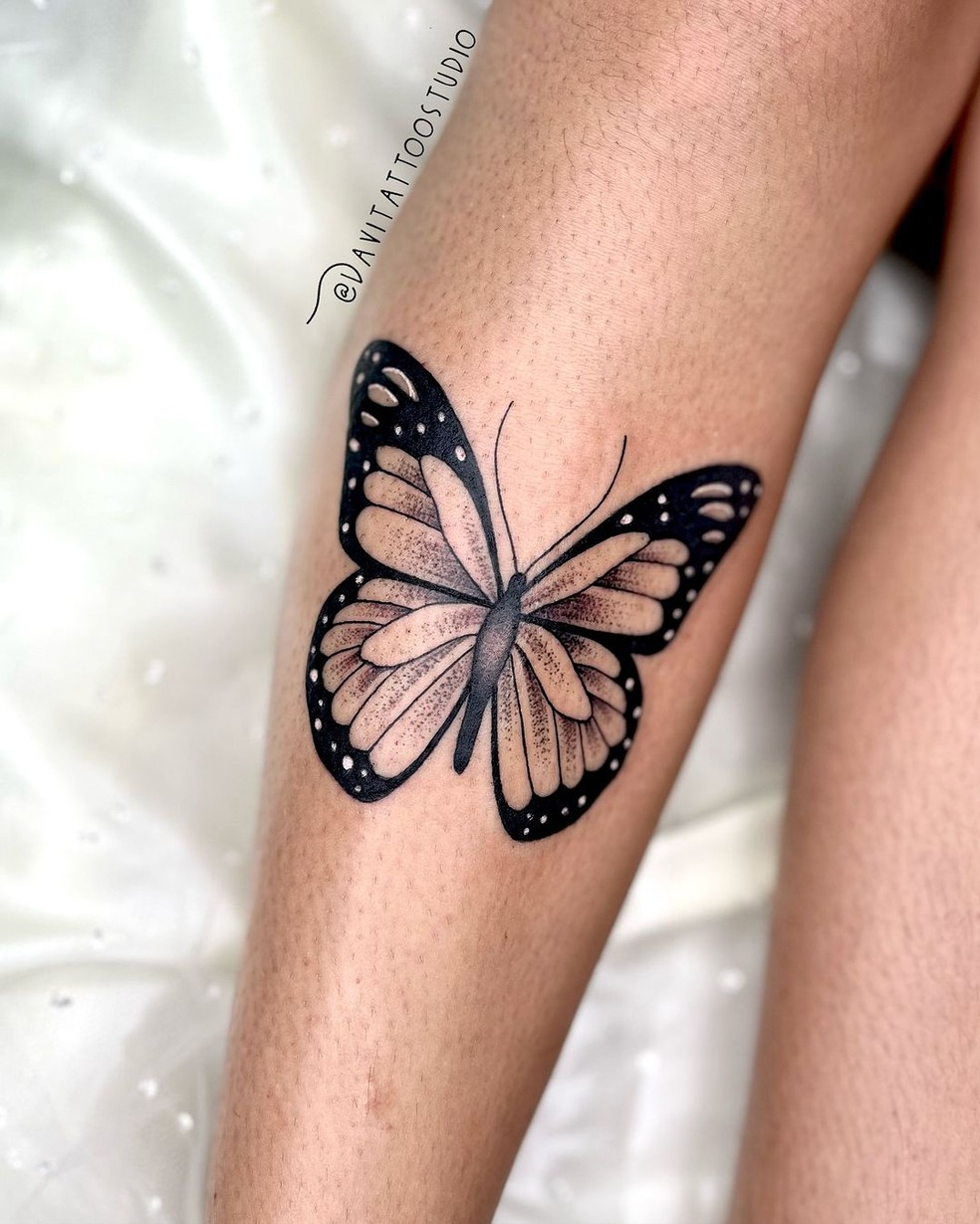 Tatuagem de Borboleta Minimalista vs. Realista: Qual Estilo Combina Mais com Você?