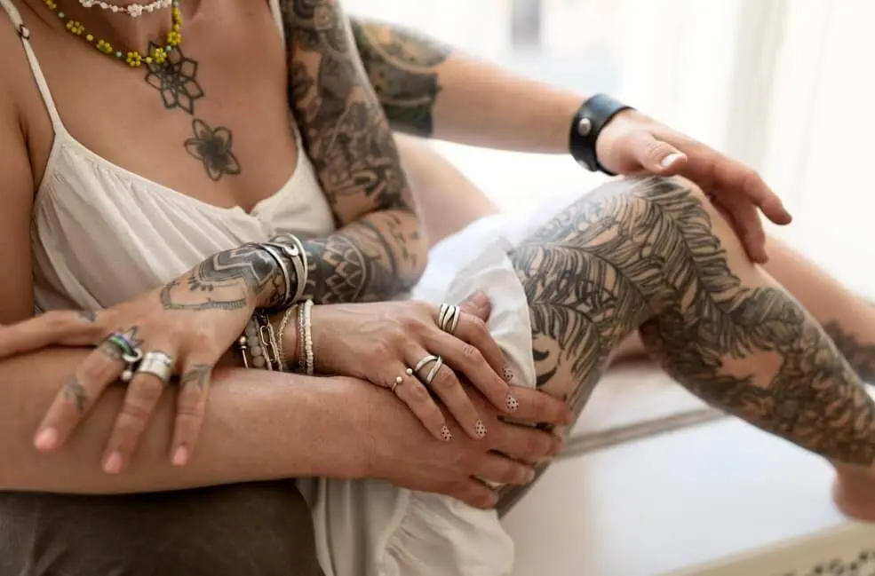 Tatuagem Fine Line no Antebraço: 10 Ideias Delicadas para Mulheres