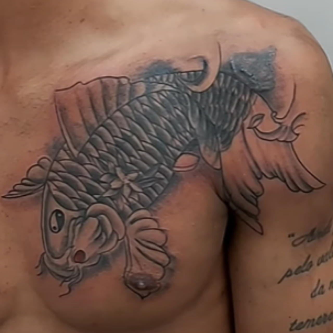 Escolhendo sua Tatuagem de Carpa: O que Cada Detalhe Revela?