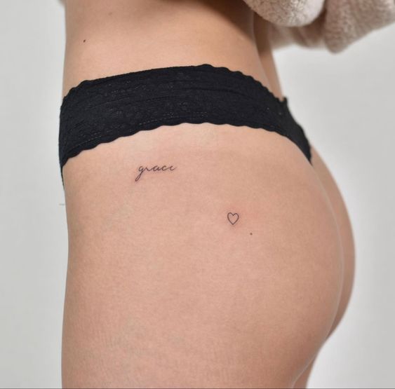 Guia completo de posicionamento: Onde fazer sua tatuagem delicada no bumbum