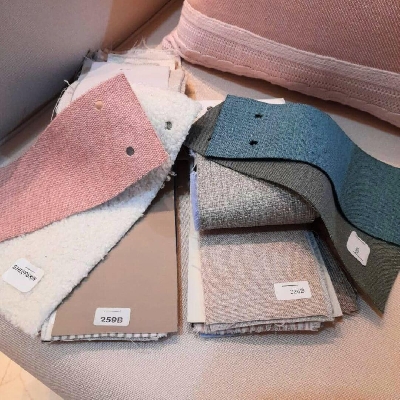 Linho vs. Suede: Qual o Melhor Tecido para Sua Poltrona?