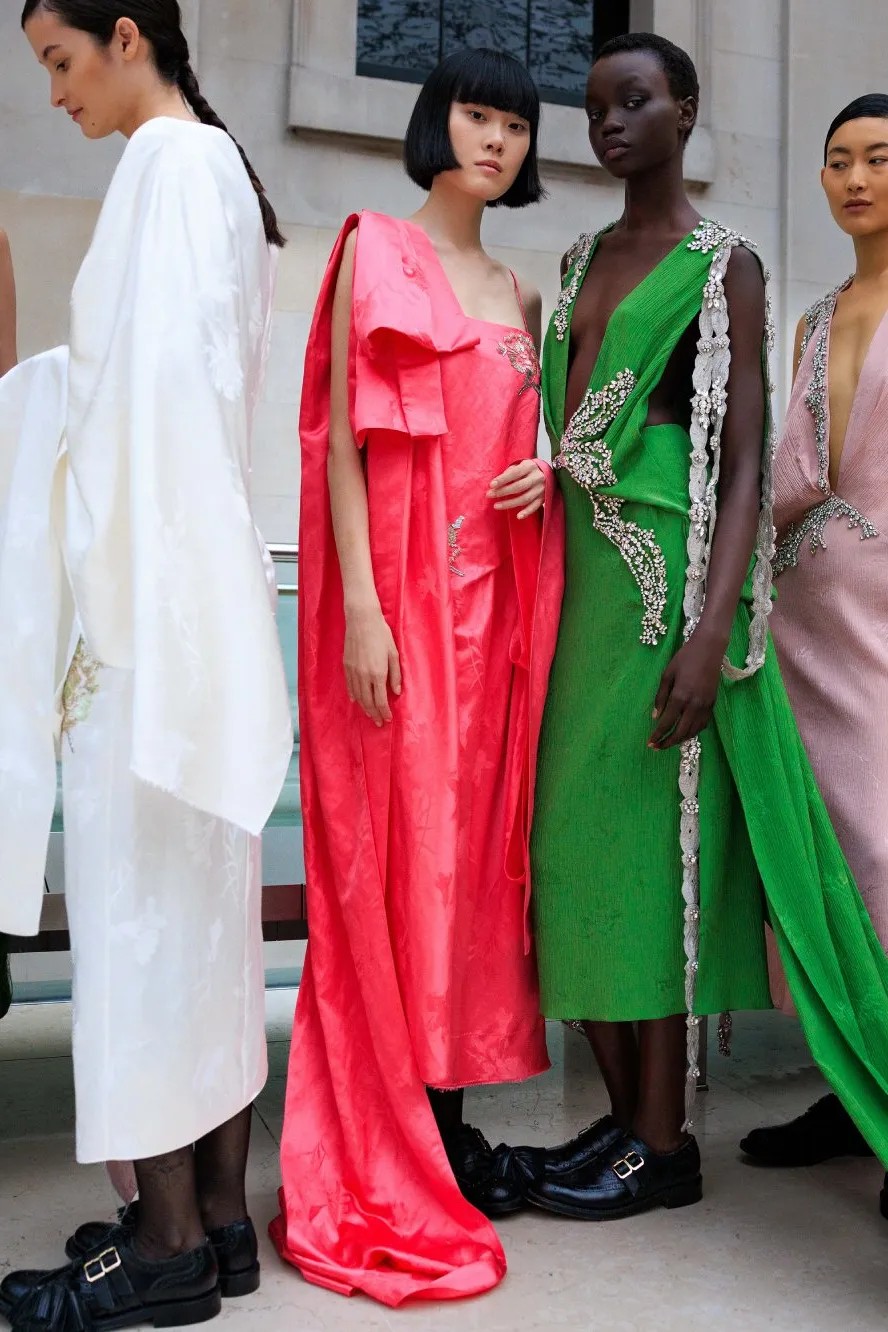 tecidos da moda 2025