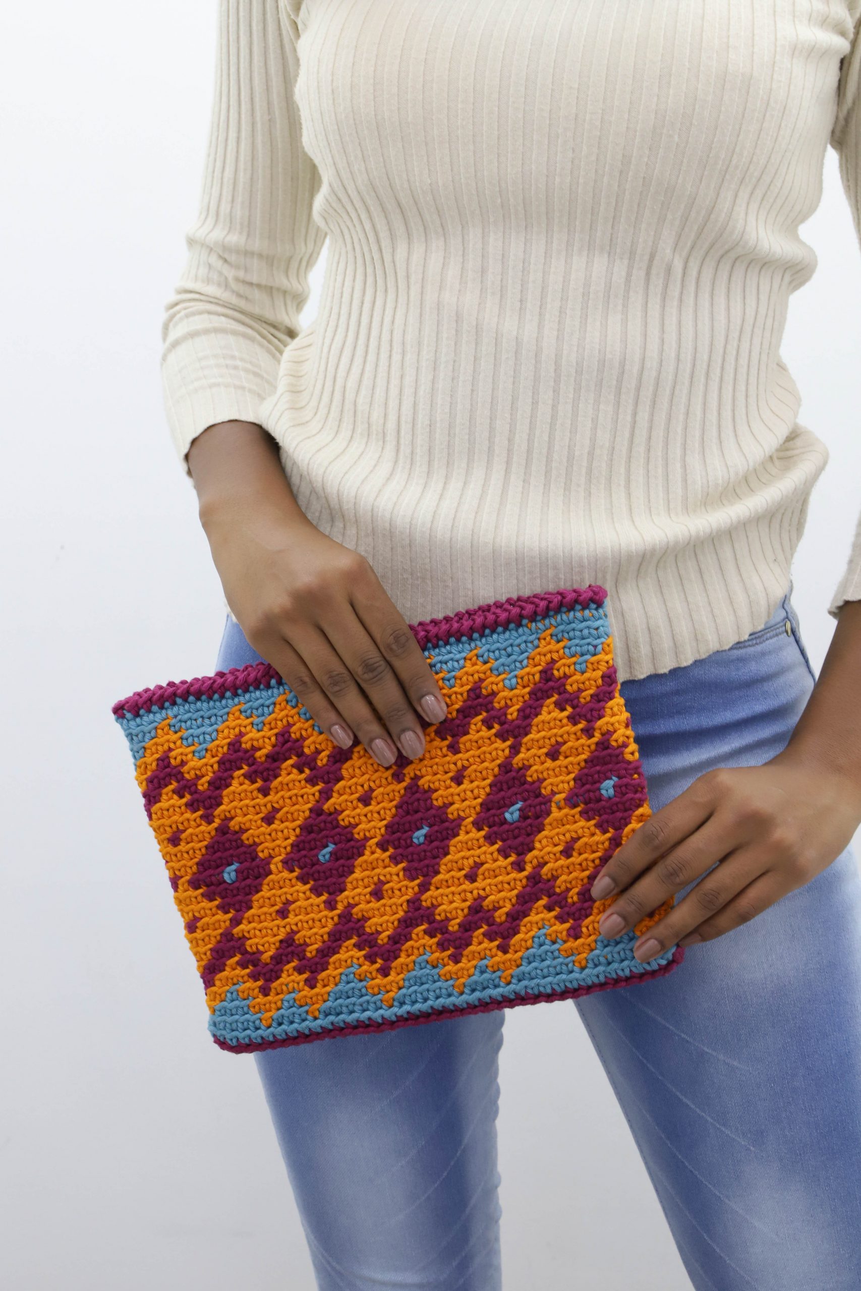 A Importância do Ponto Yarn Under no Amigurumi