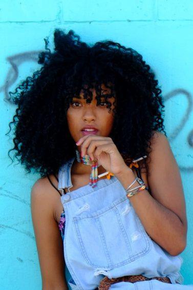 Como Evitar o Frizz na Texturização Capilar: Dicas de Finalização