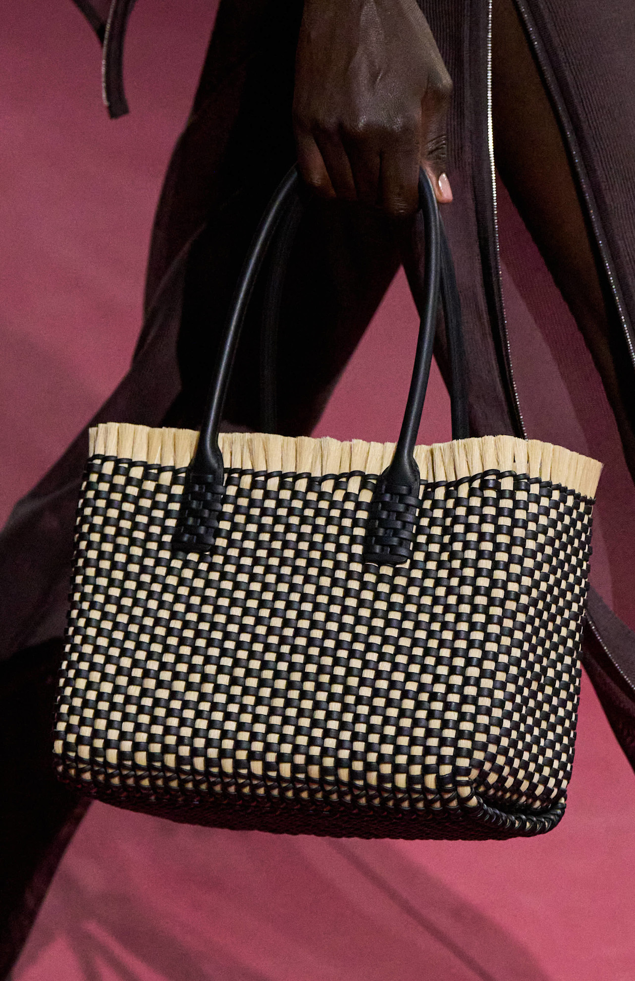 Guia Completo: Cores de Bolsas que Vão Dominar 2025