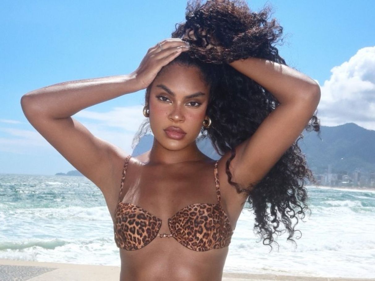 Acessórios de praia indispensáveis para o verão 2026