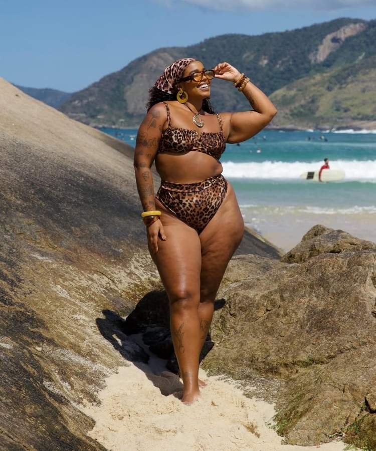 Acessórios de praia indispensáveis para o verão 2026