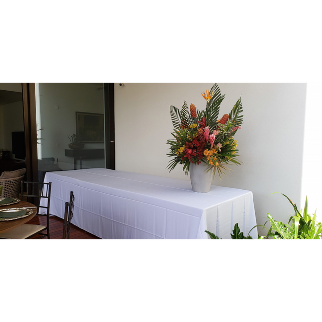 Toalha de Mesa Oxford vs. Jacquard: Qual a Melhor Opção para Seu Evento?