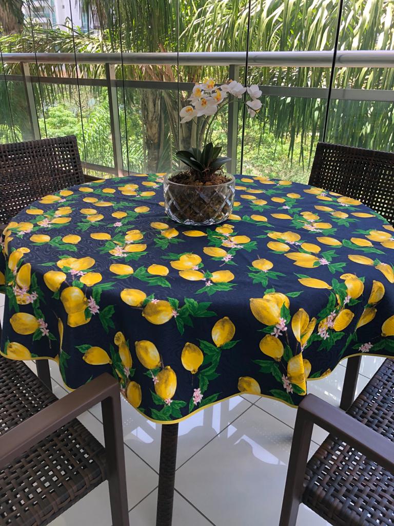 Toalhas de Mesa Oxford vs. Jacquard: Qual a Melhor Opção para Seu Evento?