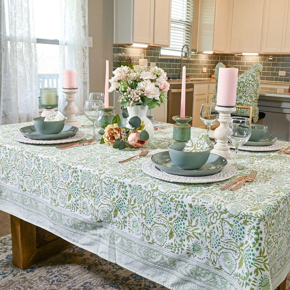 Tamanhos e Caimentos de Toalhas de Mesa para Buffet: O Guia Definitivo