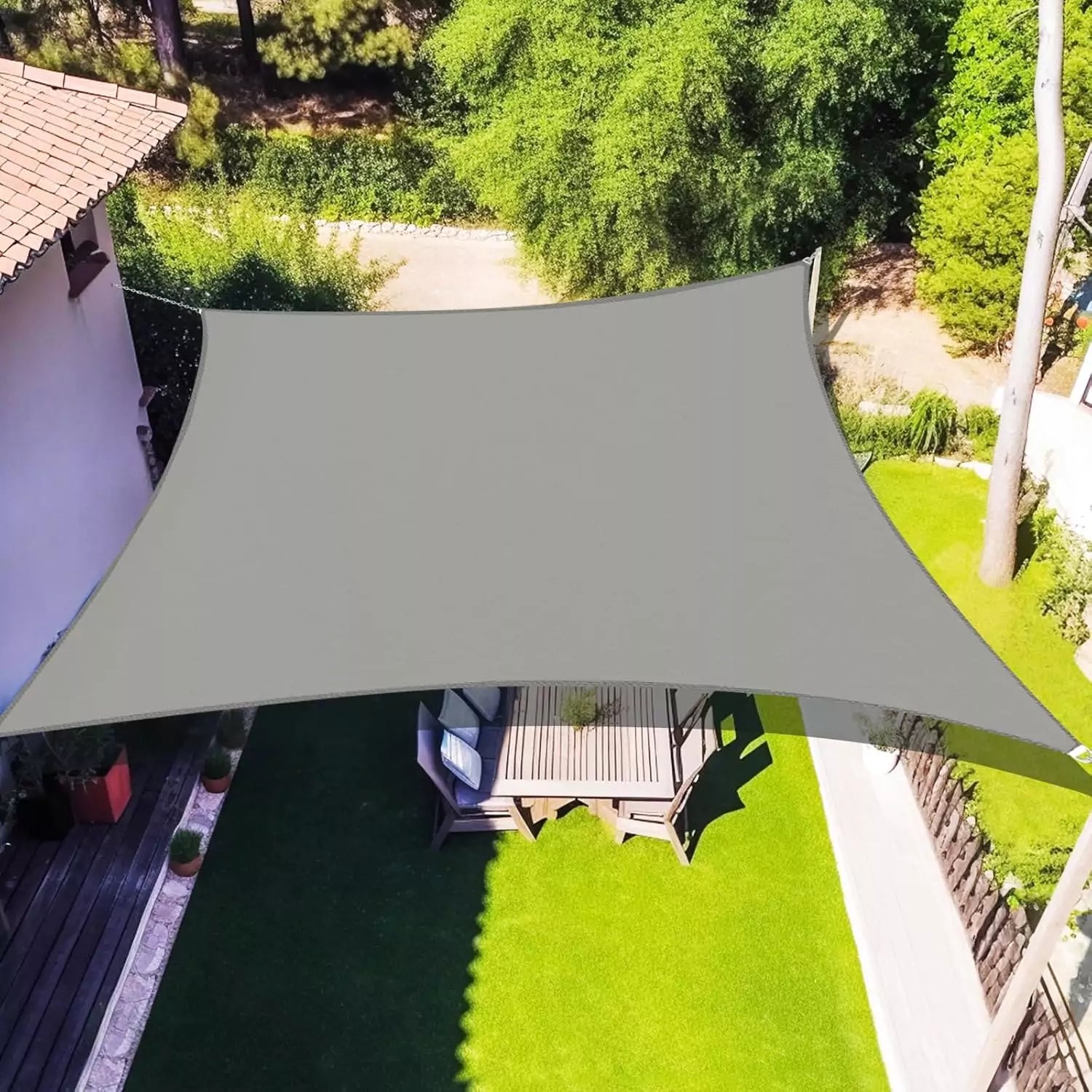 Toldo retrátil motorizado
