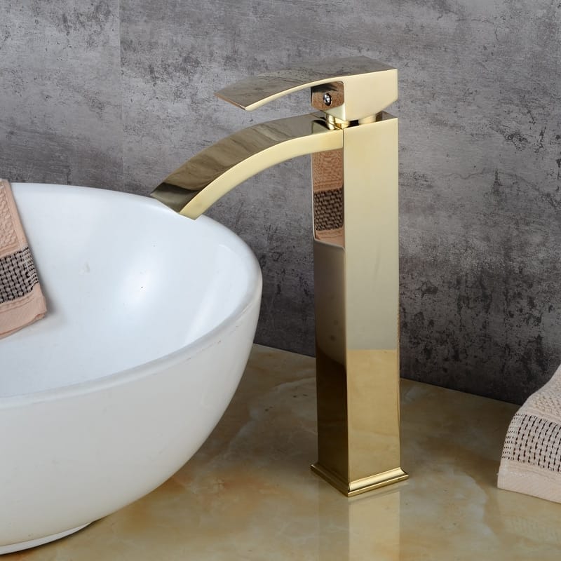 Torneira cascata: bica alta ou bica baixa