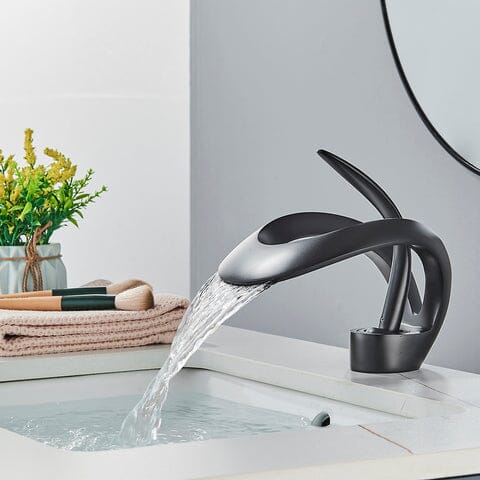 Torneiras Cascata com Vidro: Elegância e Funcionalidade para o Banheiro Moderno