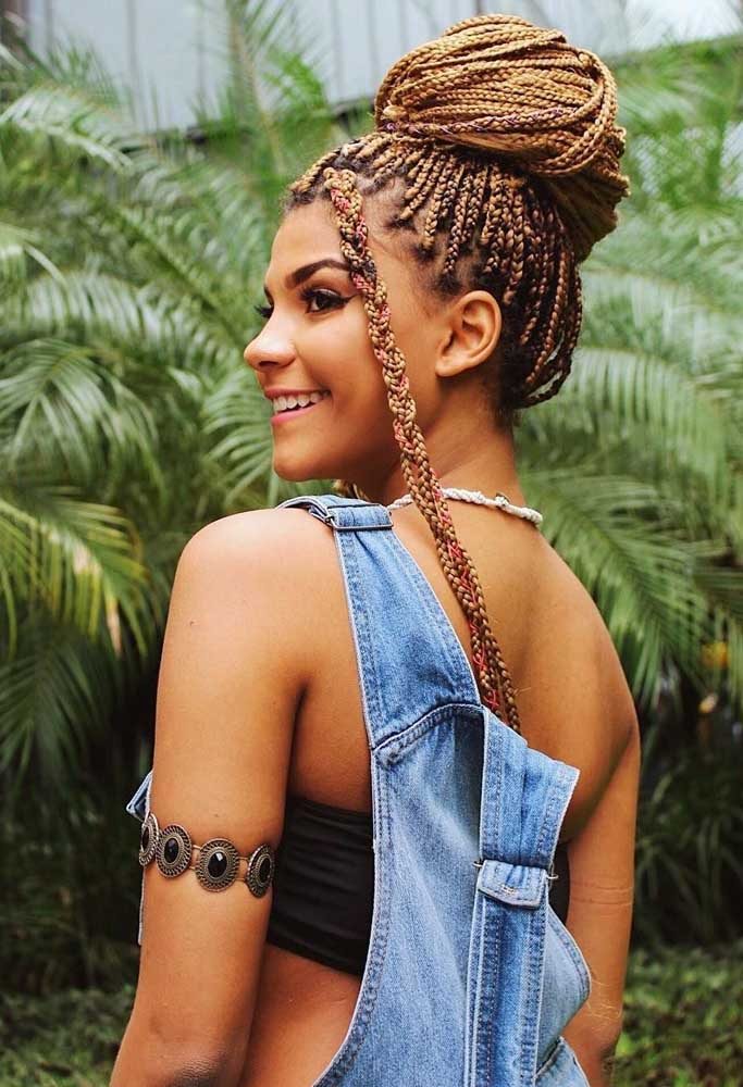 Penteados com Box Braids: 10 Ideias Criativas para o Dia a Dia