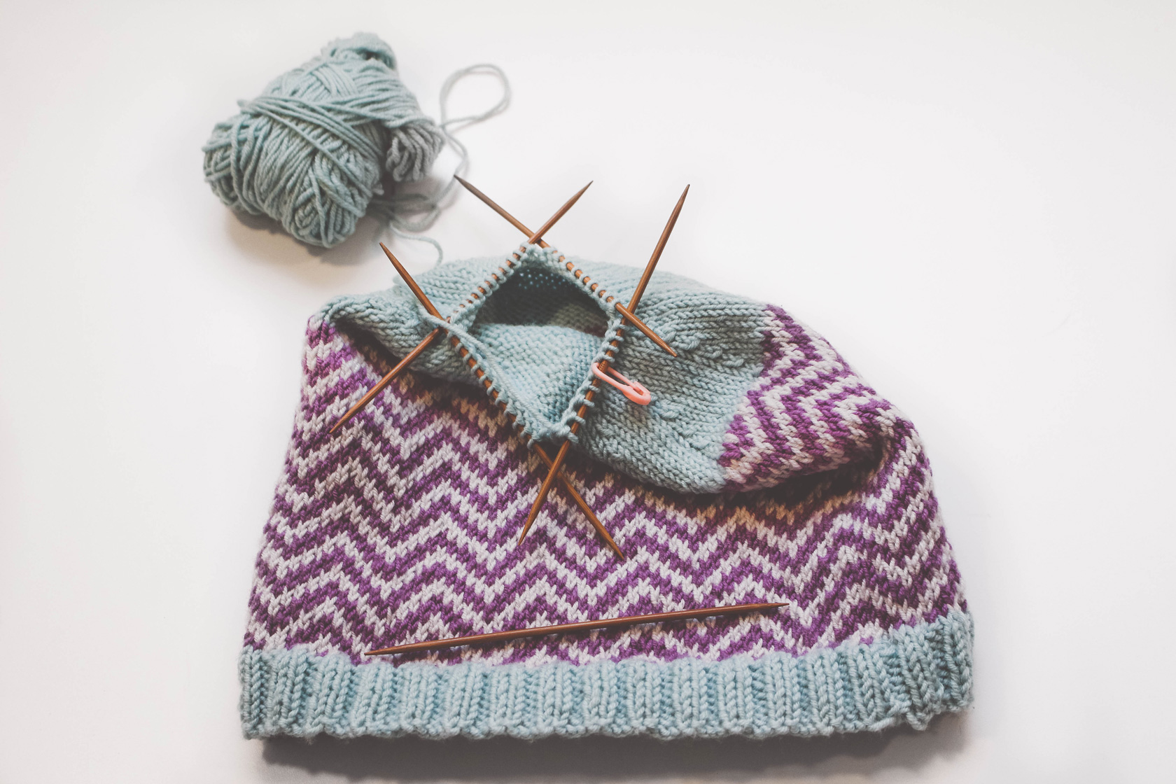 Primeiros Passos no Tricô: Um Projeto Simples para Começar Hoje Mesmo