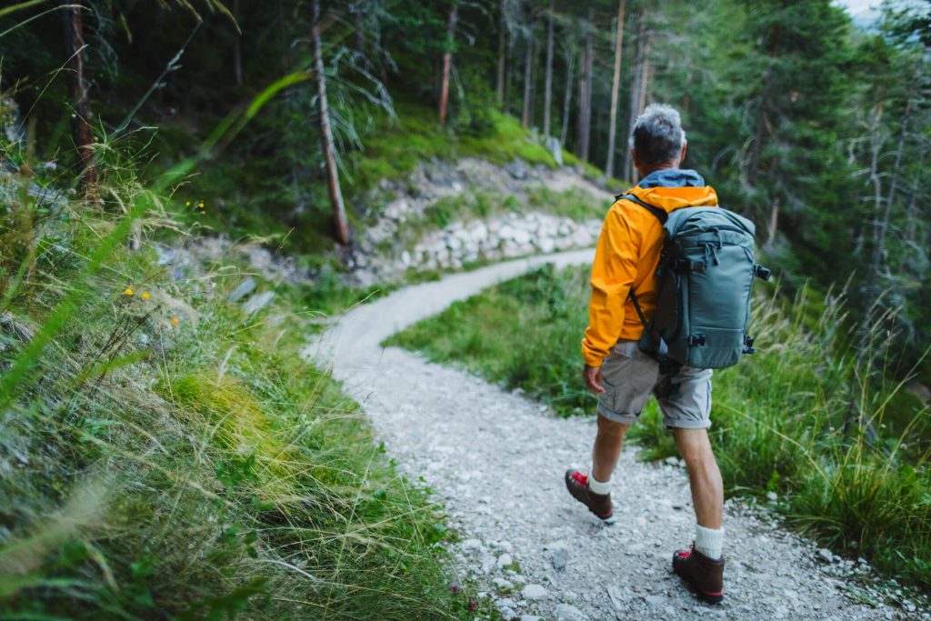 Checklist Completo: O Que Levar na Sua Primeira Trilha