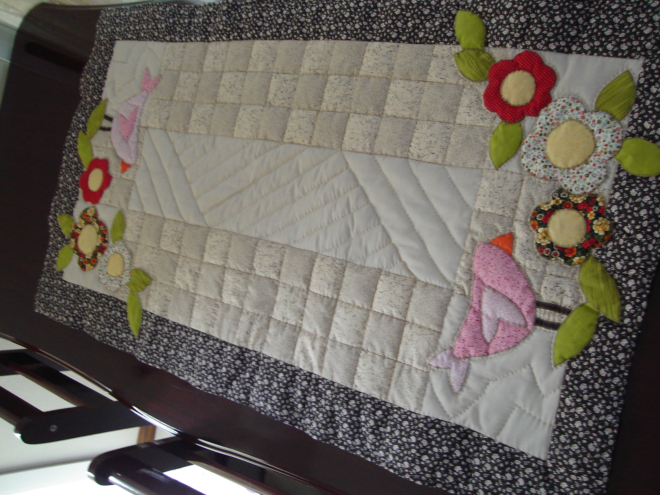 Os Melhores Tecidos para Patchwork: Escolha o Ideal para Seu Trilho de Mesa