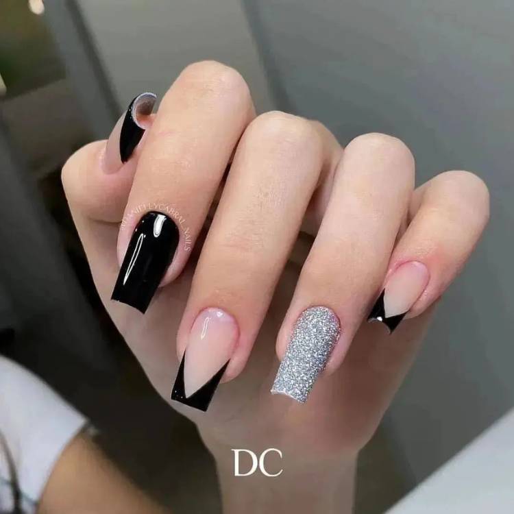 Unhas pretas com glitter: brilho para todas as ocasiões