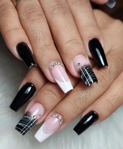 Tutoriais de unhas pretas decoradas para iniciantes