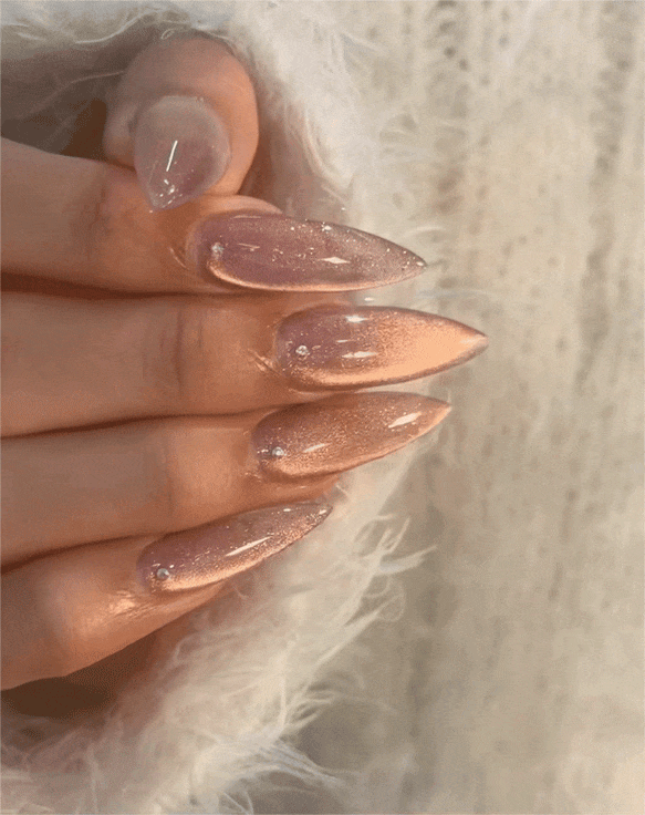 Unhas decoradas rose gold: inspirações para o dia a dia