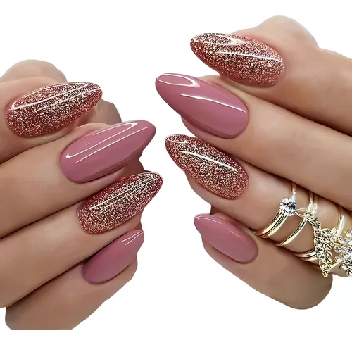Tendências de unhas para festas de fim de ano: o brilho do rose gold