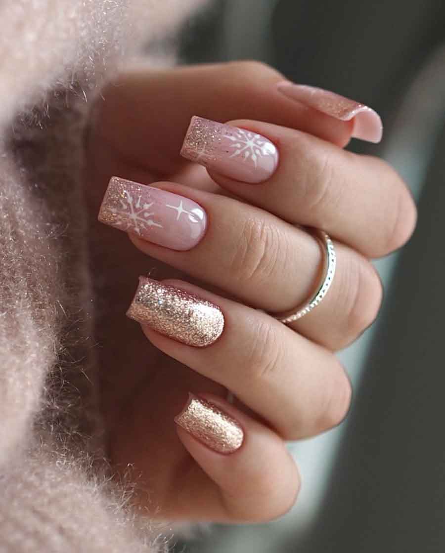 Micro francesinha: o luxo silencioso nas unhas rose gold