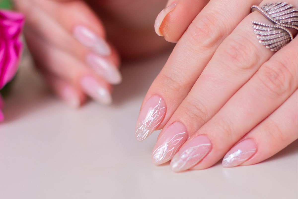 Tendências de Nail Art para Unhas de Fibra de Vidro em 2024