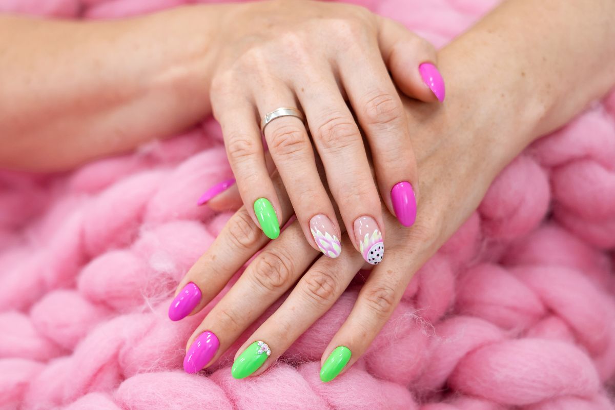 Nail Tints: A Tendência da 'Elegância Silenciosa' em Unhas de Gel