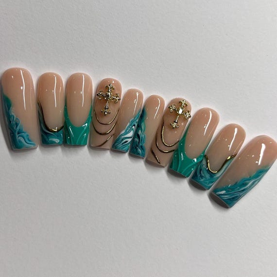 unhas decoradas azul turquesa