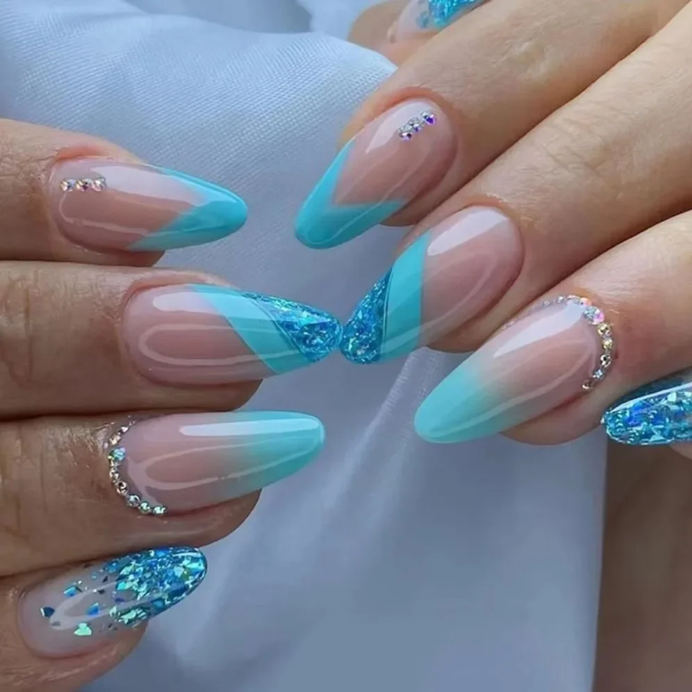 A tendência Naked Nails: como aderir em 2025