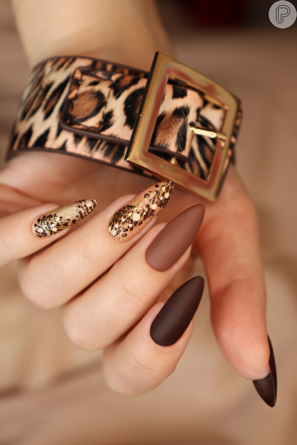 esmalte com glitter fino ou flocado