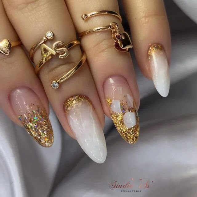 Guia Completo: Unhas Encapsuladas com Folha de Ouro