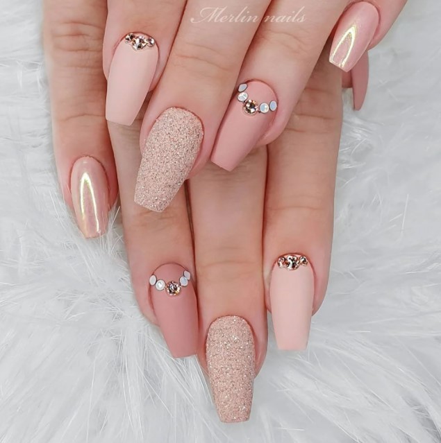 Guia Completo dos Formatos de Unha Ideais para Casamentos