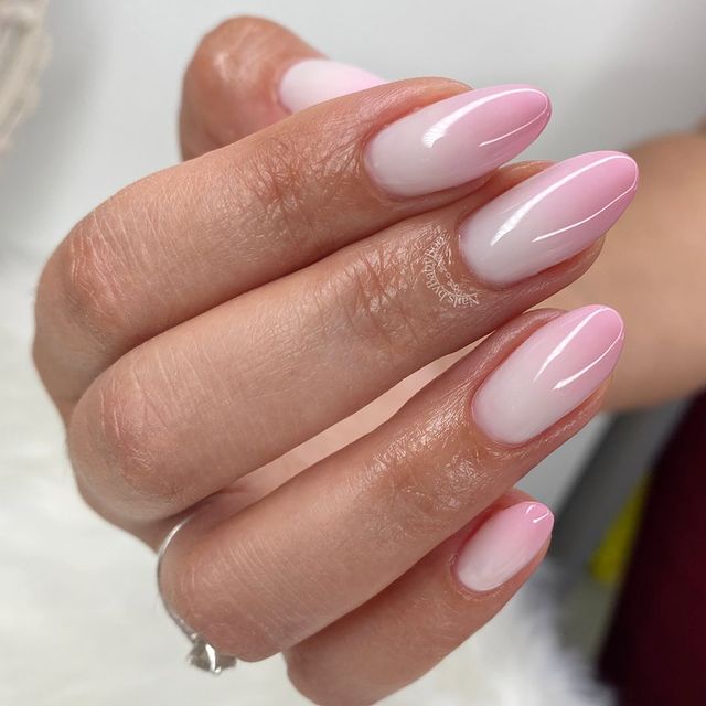 Guia Completo: Como Fazer Unhas Baby Boomer Glam em Casa