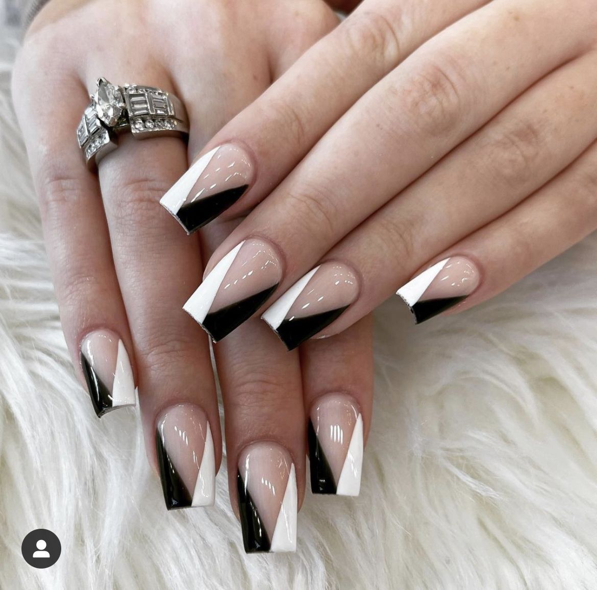 Minimalismo Geométrico nas Unhas: Tendências e Inspirações para 2026