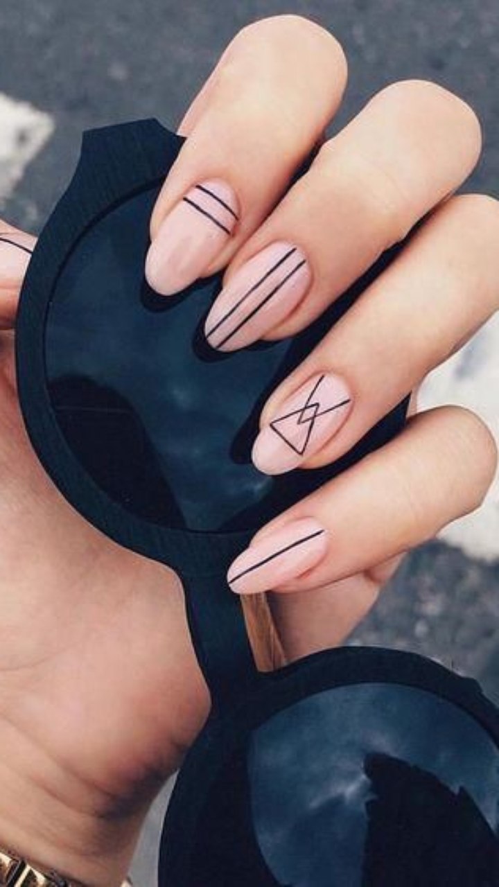 Ferramentas Essenciais para Criar Nail Art Geométrica Profissional