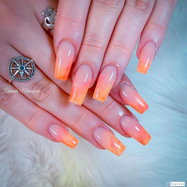 Como fazer unhas degradê laranja em casa