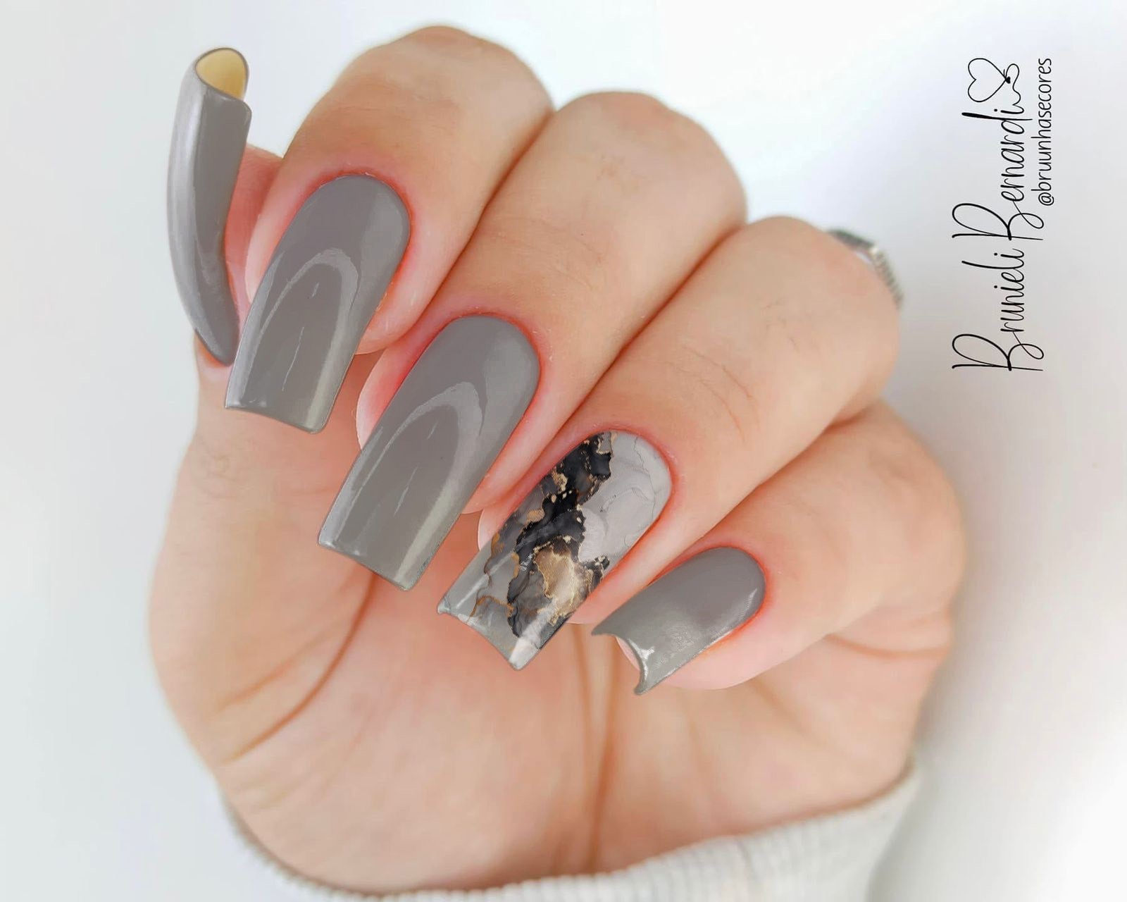 Inspirações de Unhas Marble Nails para Cada Estação do Ano
