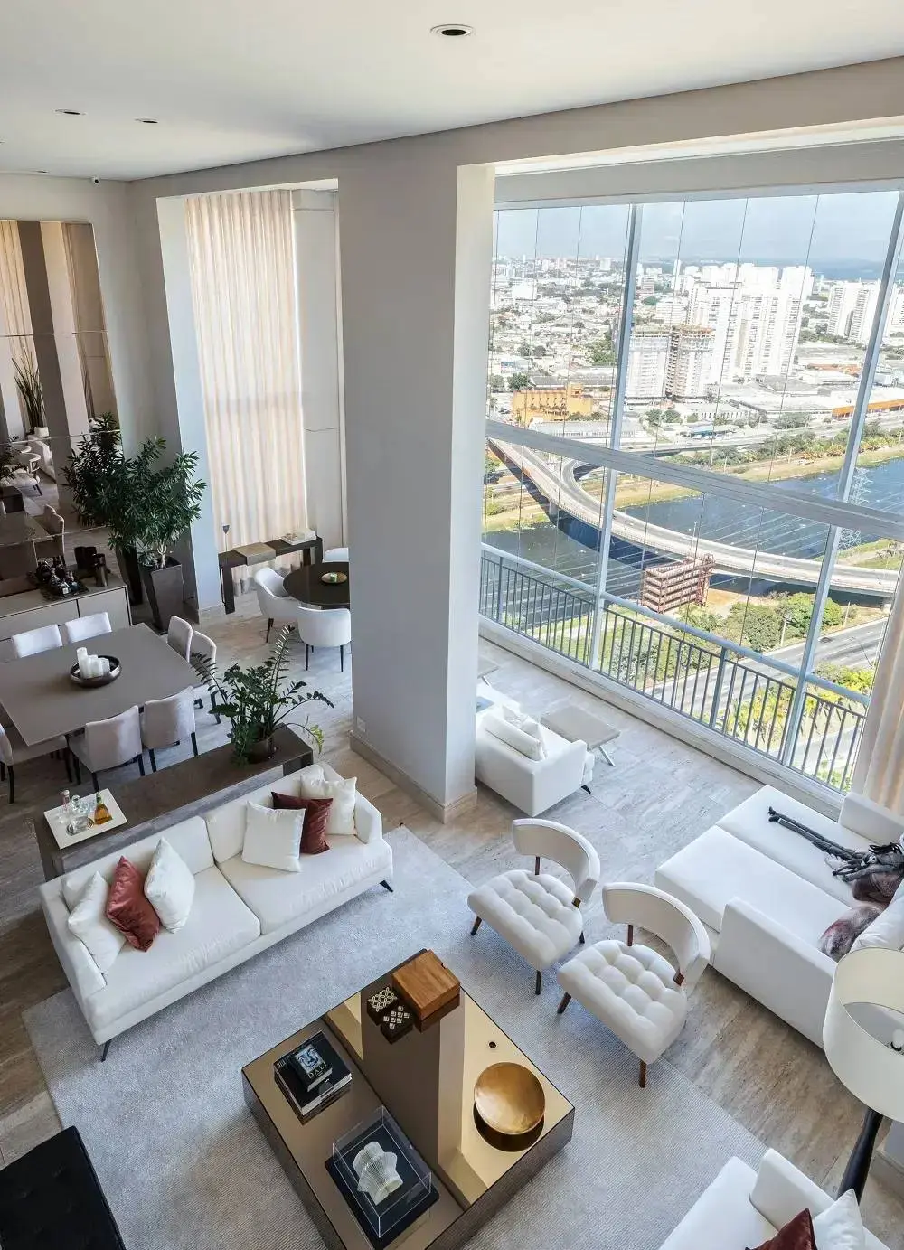 Como escolher a iluminação ideal para pé direito duplo