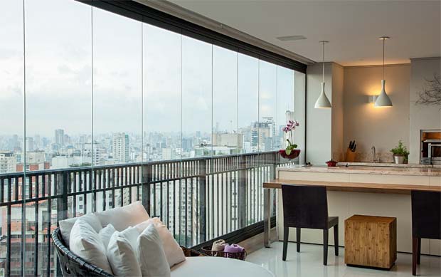 quanto custa fechar varanda com vidro