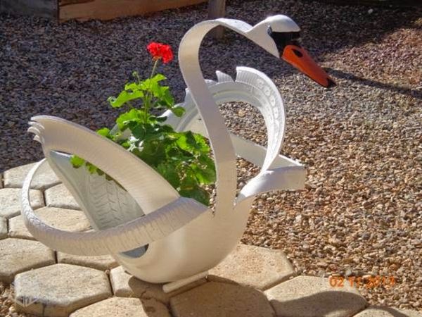 Como fazer um jardim vertical com pneus